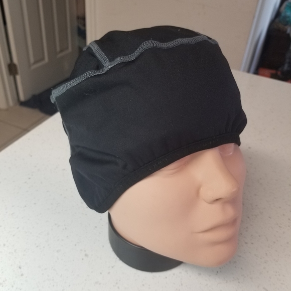 Santic Cycling Thermal Hat Black Adult - Picture 2 of 7